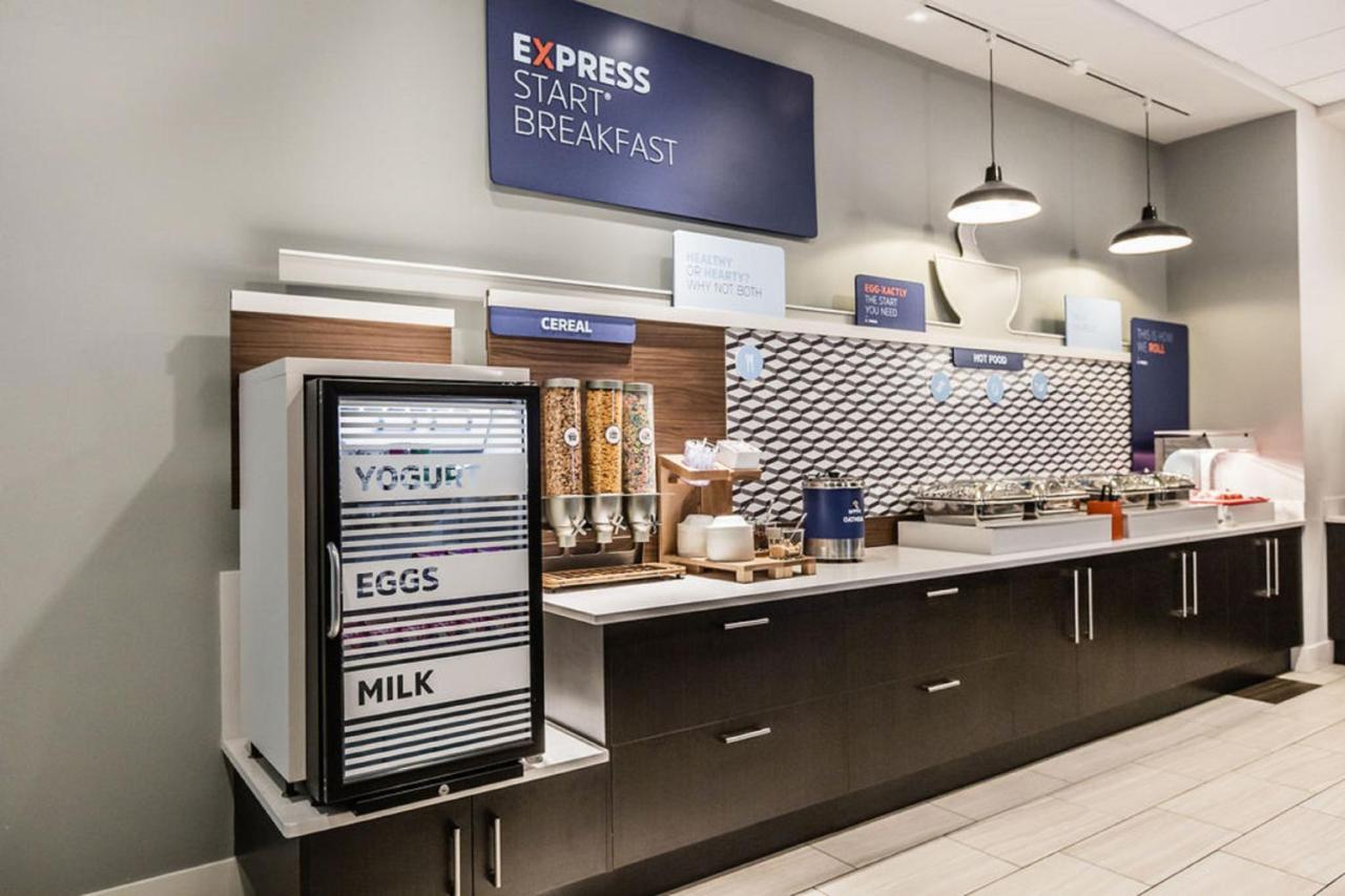 Holiday Inn Express & Suites Edmonton N - St Albert By Ihg Saint Albert Екстер'єр фото